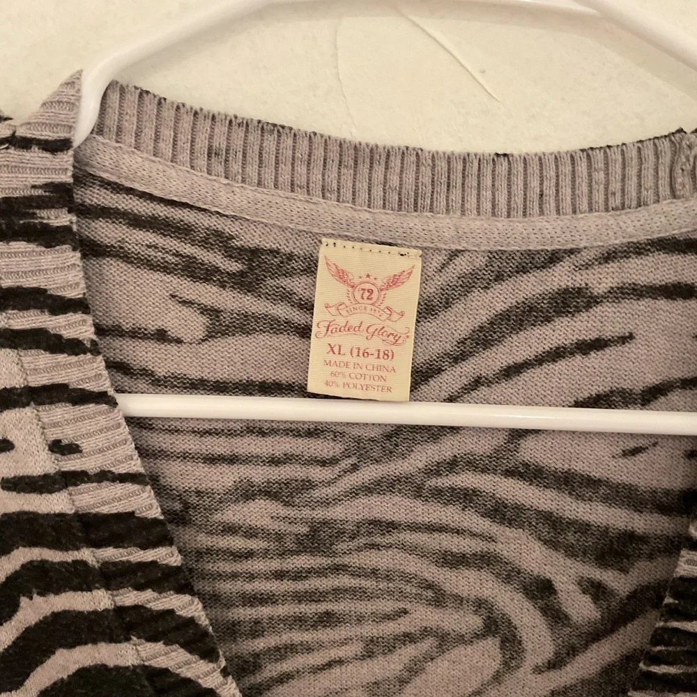 CLOTHING $5 - Picture 2 of 6